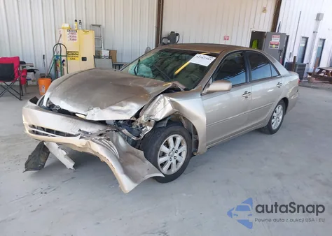 2002 Toyota Camry Xle z USA, uszkodzony, nr VIN 4T1BE30K92U551774